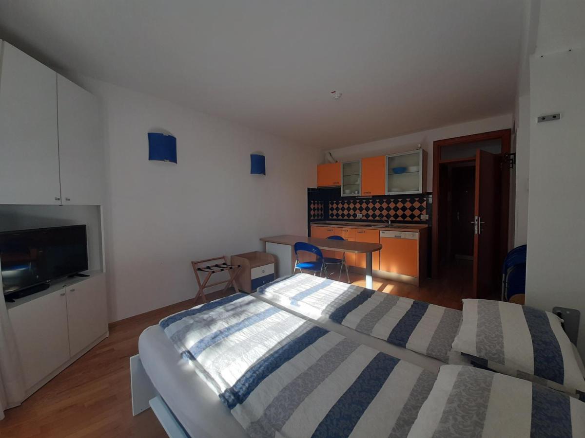 Apartment Maya
